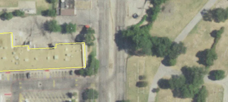 Retail Space in Fiesta Anchored Center
