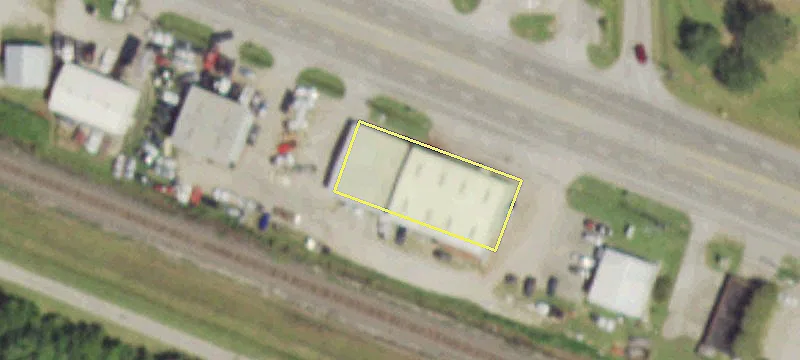 Freestanding Building on Highway 6