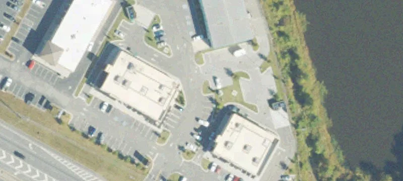 Modern Retail Center on Battlefield Parkway