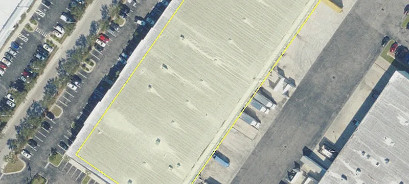 Riverview Warehouse with Dock-High Doors