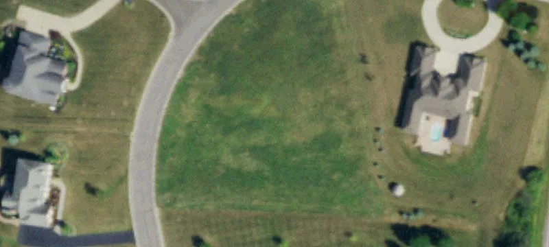 Vacant Lot in Exclusive Neighborhood