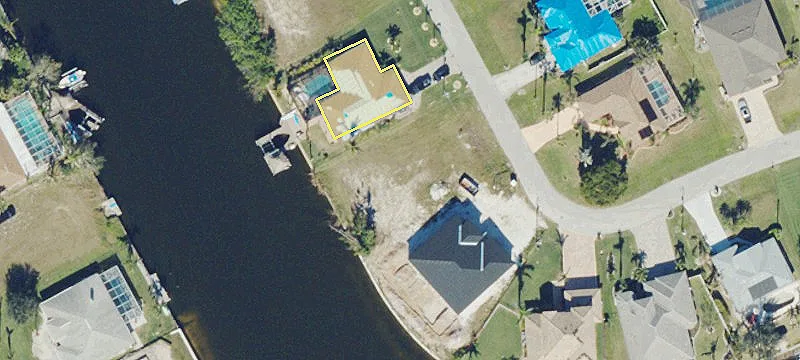 Waterfront Lot in Cape Coral