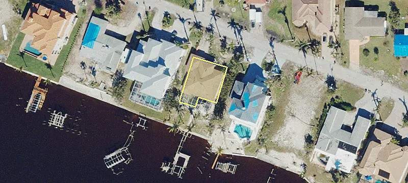 Gulf Access Riverfront Lot
