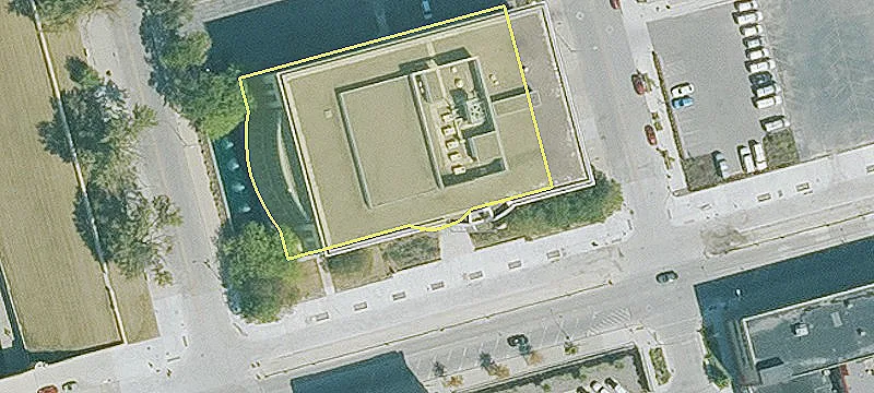 Premier Riverfront Office and Retail