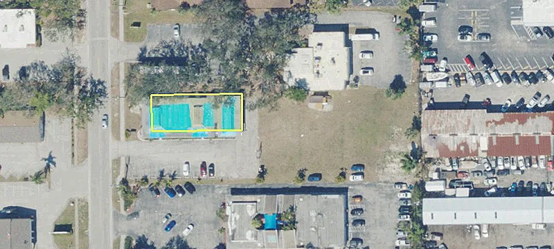 Versatile Commercial Property in Fort Myers