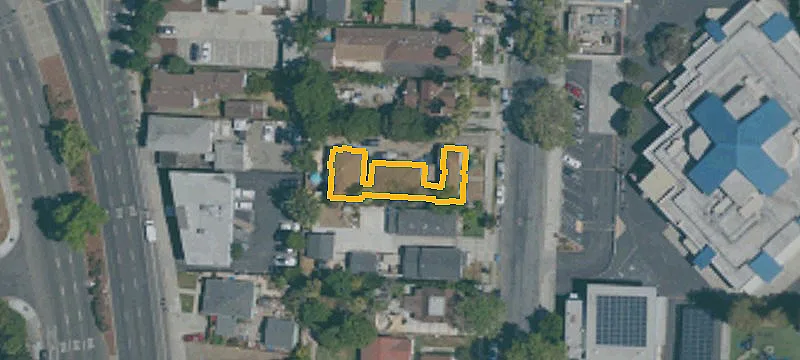 Two Houses on Large Lot