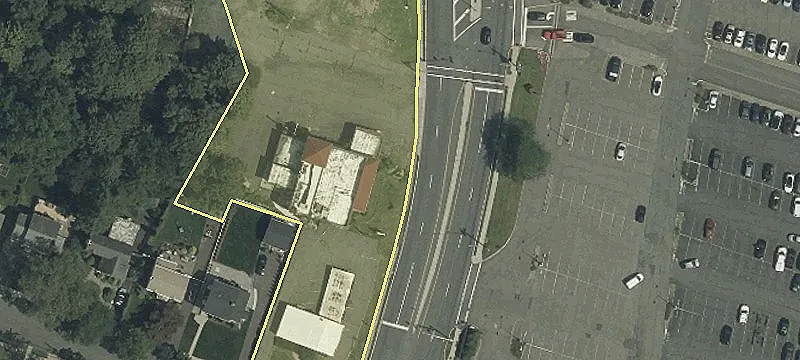Pompton Avenue Land For Lease