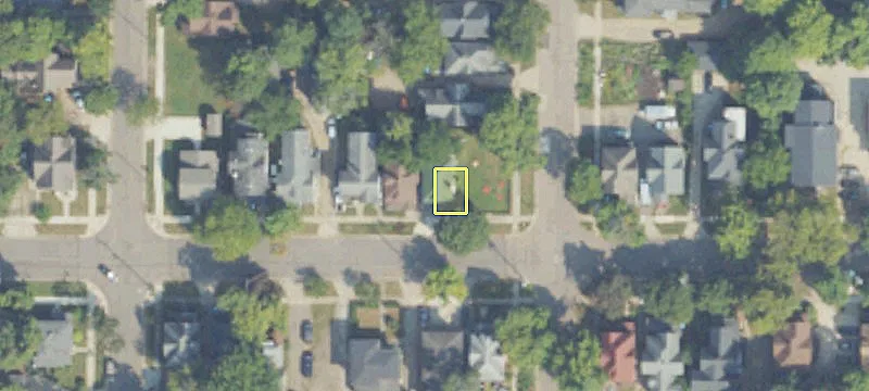 Duplex in Walkable Kalamazoo Location