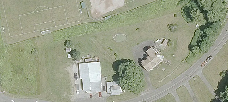 Versatile Commercial Space with Equipment