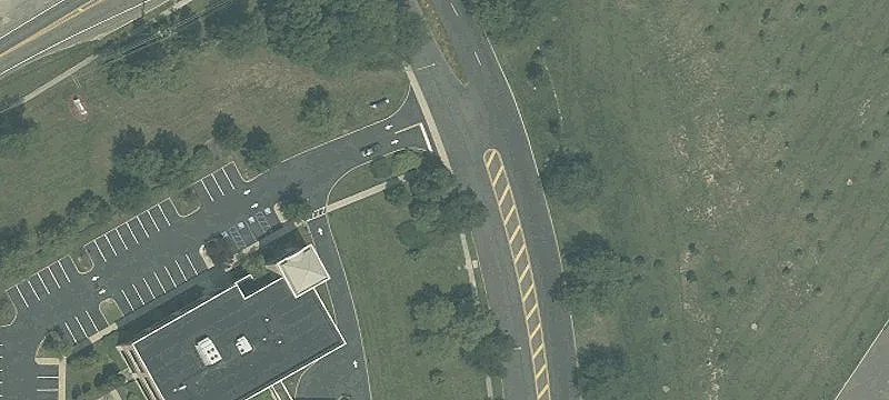 Prime Highway Location Office Space