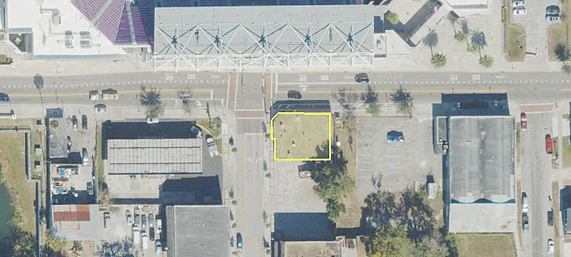 Renovated Retail Space Near Stadium
