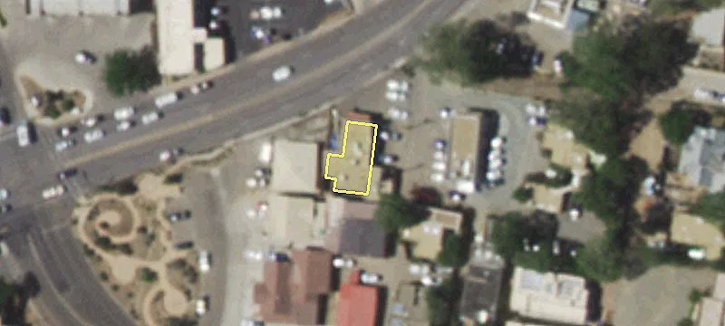 Freestanding Building on High-Traffic Corridor