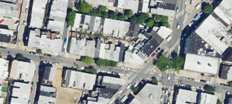 Three-Story Duplex Near Passyunk Avenue