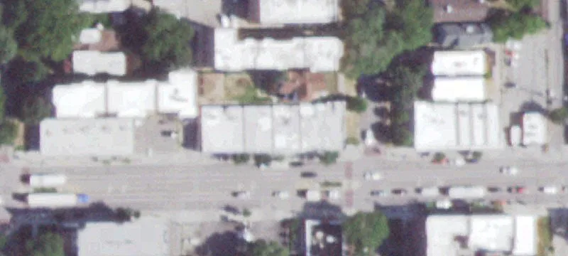 Retail Space in Ravenswood