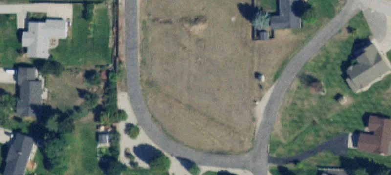 Residential Land in Quiet Subdivision
