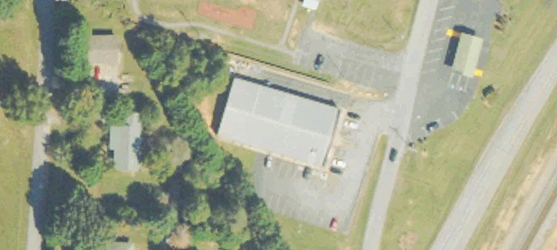 Adaptable Commercial Building on Acreage