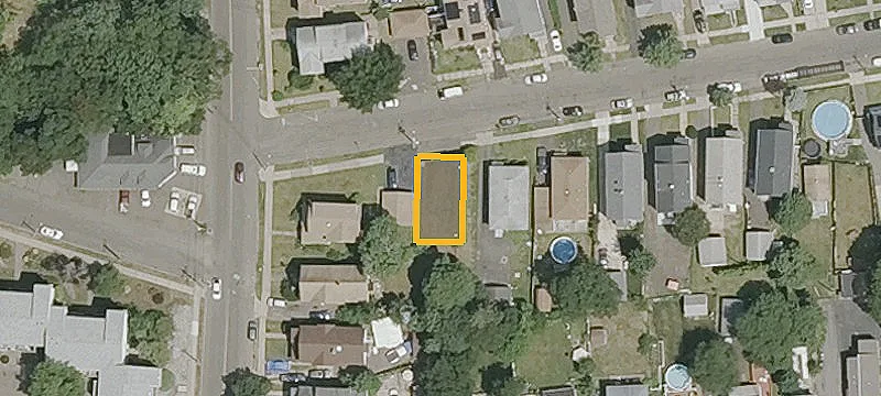 Versatile Garage/Flex Space Investment