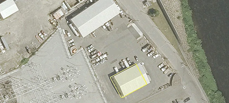 Industrial Bay with Fenced Property
