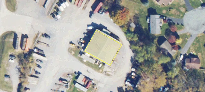 Truck/Auto Repair Shop on Acres