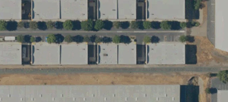 Industrial Condo with High Clearance