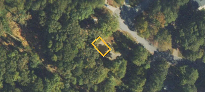 Riverfront Estate Opportunity on Yellow River