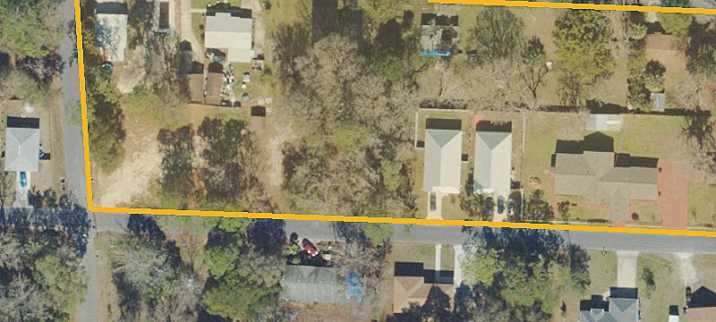 Spacious Lot in Collier Heights