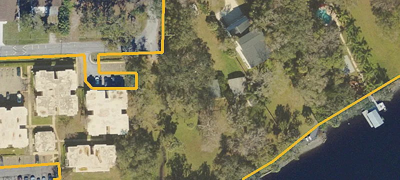 Riverfront Acre in Riverbend Area