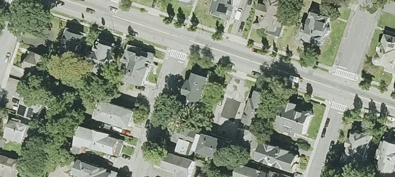 Updated Multi-Family Near Clark U