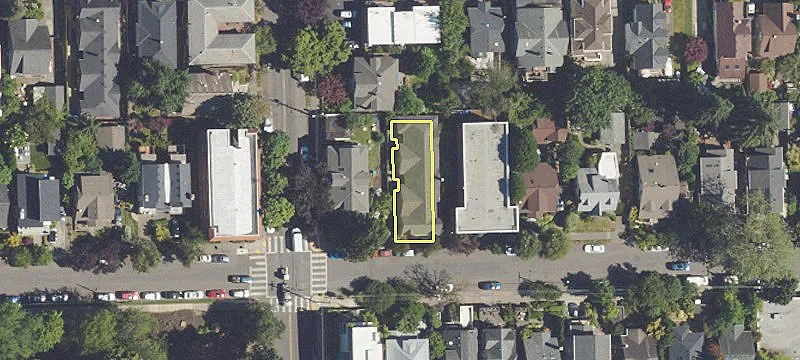 Charming Multifamily Building Near Wallace Park