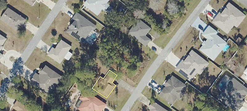 Vacant Lot in Growing Area