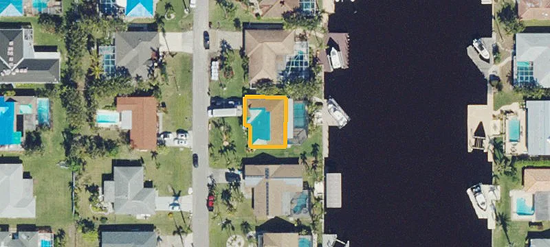 Waterfront Lot in Cape Coral