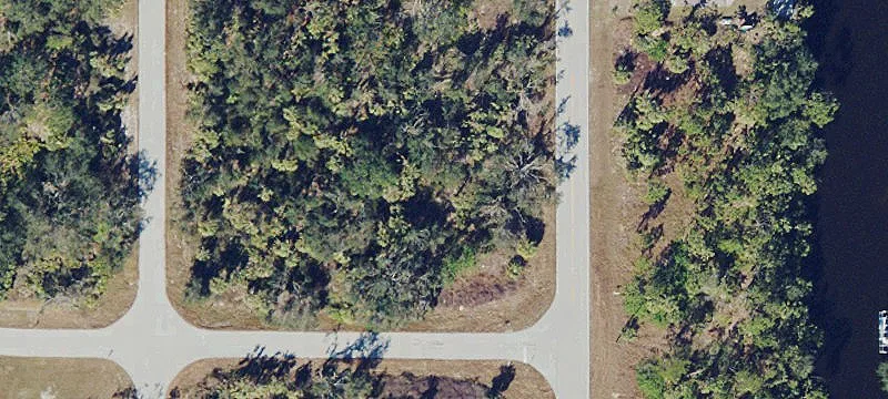 Port Charlotte Buildable Corner Lot