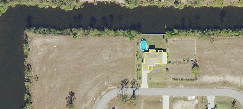 Waterfront Land on Lueka Canal