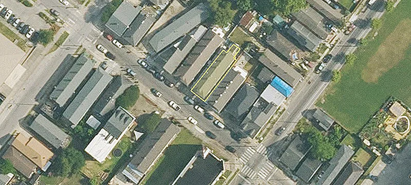 Updated Duplex in Prime Location