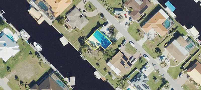 Waterfront Lot in Deep Lagoon