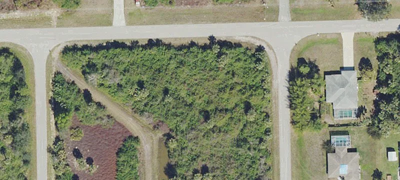 Large Lot in Fort Myers