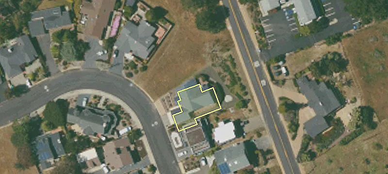Street to Street Level Lot
