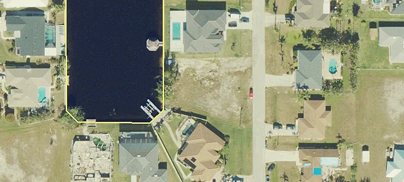 Oversized Gulf Access Canal Lot