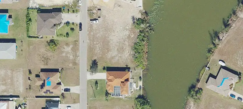 Waterfront Lot in Cape Coral