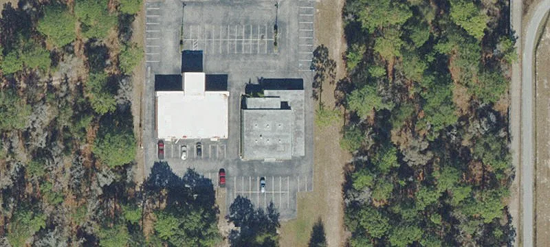 Retail Building Near Suncoast Parkway