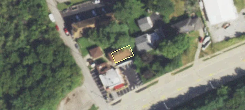 Commercial Property on Archer Avenue
