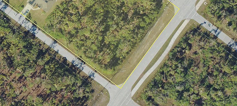 Port Charlotte Corner Lot
