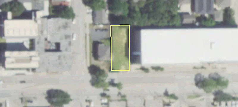 Corner Lot on Richmond Avenue