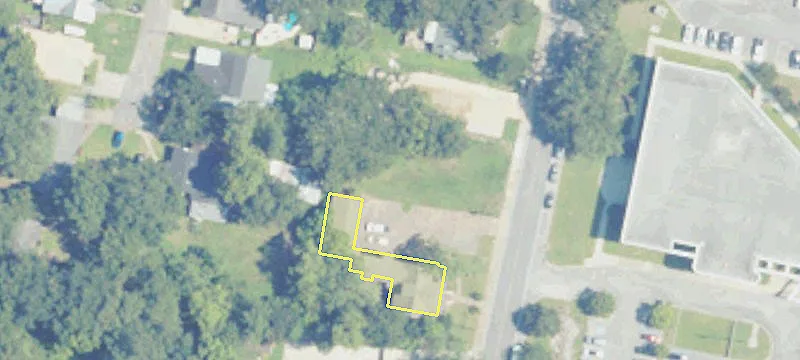 Vacant Lot Near Courthouse