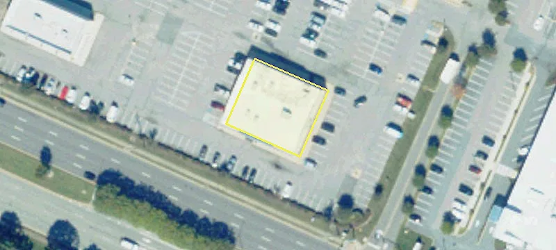 Retail Space in Loehmann's Plaza