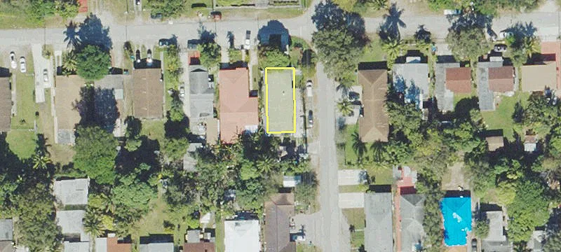 Renovated Duplex with Fenced Backyard