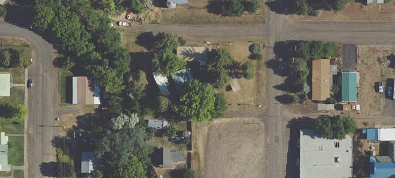 Large Lot in Wasco