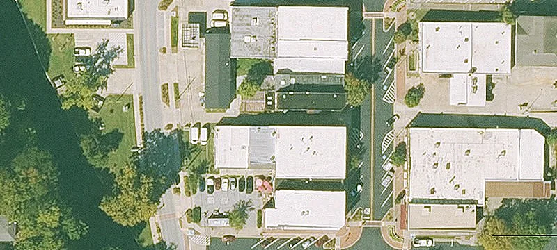 Mixed-Use Building in Downtown