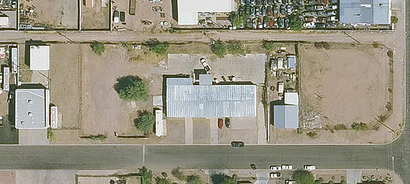 Versatile Commercial Property with Bay Doors