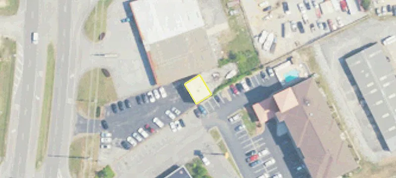 Renovated Commercial Building with Garage